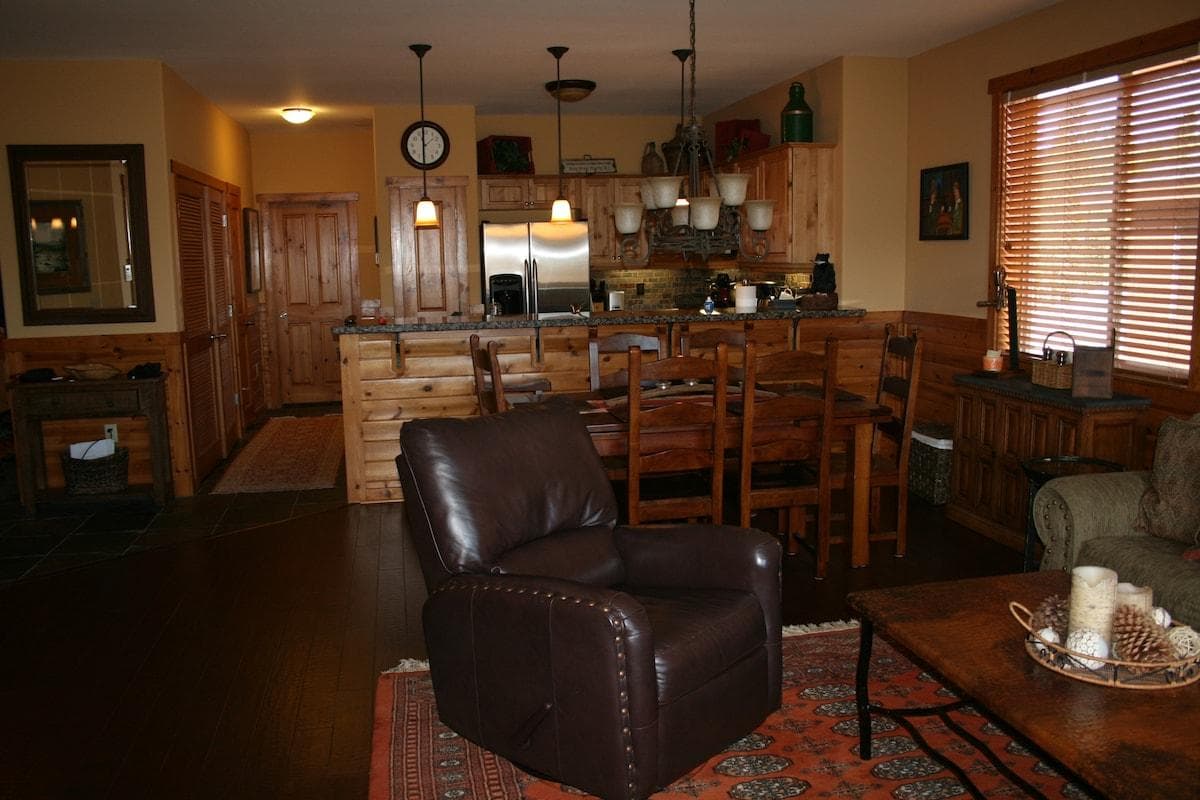 Kitchen fully stocked with stainless steel cookware and all the essentials for even the most discriminating chefs.